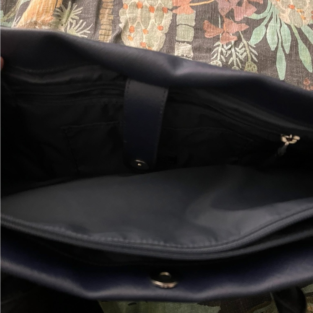 Tumi tote New without tag - Picture 6 of 11